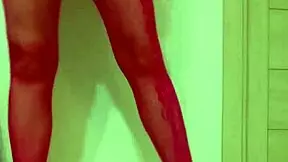 Cute girl in sexy lingerie fingers herself in hot solo action!