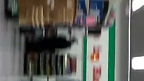 I cought this candid teens booty in tight jeens, oh man its so hot!