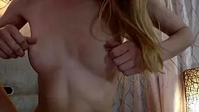 Páči sa ti vidieť moju chlpatú piču zblízka?