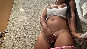 Couldn’t Resist Masturbating in Shopping Mall Bathroom from Arousal