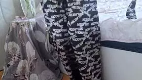 man, elza kom in nylon tights got me worshippin her big ass, like, i’m totally hooked, ya feel me?