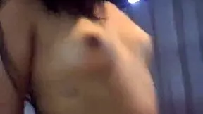 Mi novia se hace cargo del trabajo en la playa