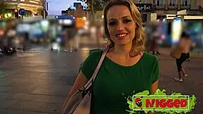 lara cruz films porno with flatmate who clearly wants her bad -d