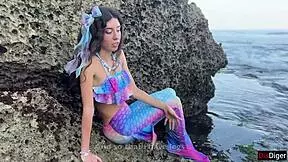 I MET A BEAUTIFUL MERMAID ON AN ISLAND AND GAVE HER LEGS SO THAT SHE COULD SWALLOW MY CUM IN DOGGYSTYLE OUTDOOR FUCK.