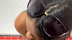 gostosa says, 'i'm going to work' but she's doing vip service