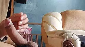 Drkám si kurac v obývačke - sakramentsky horúci!