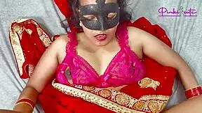 Beautiful Pinky shows culinary skills with a twist