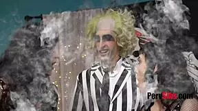 Stepsisters cast naughty spells with their seductive juice