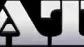 饥渴18+少女Cassie Fire能承受每个洞吗？现在看！