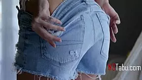 Fuck me step bro, standing naked outta nowhere. So hot! 🔥