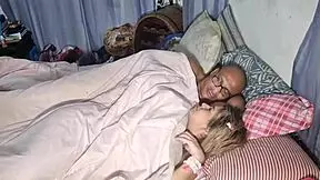 Safada sneaks into my bed for wild banging action