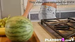 Tawny swain strips and shows perfect body in hot solo