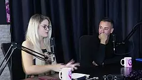 As vertentes do bdsm experimentou ser submissa por dinheiro com um dr0gado falou dos fetihes estranhos e a fam�lia - maisa pravo domme sheer red.