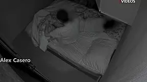 Remaja Latina 18+ dan Aku Nyelinap ke Kamarnya untuk Seks Anal Kasar