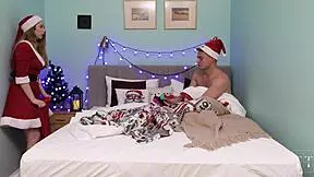 even though she brought the wrong christmas gift, her pussy was a great substitute for the bodybuilder