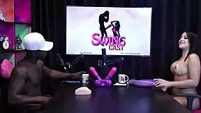 jefão tira o pau deixando tifany rocha pelada e excitada on sheer red