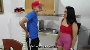 Hijastro Cachondo Folla a su Madrastra MILF Mientras Están Solos en Casa, ¿Qué Harías?