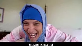 Muslim virgin teen discovers pussy fucking