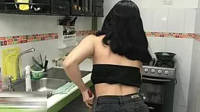 Hermanastro follame duro por toda la casa ahora que estamos solos