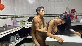 banging my hermanastra hard while she’s bent over