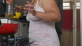 uhh, pregnant chick showing off her big ass... so hot