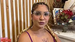 tired of small dick boyfriend, she tears pussy in cuckold house