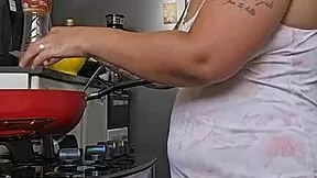 uhh, pregnant chick showing off her big ass... so hot