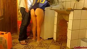 dona de casa paga técnico com buceta, cuckold brasileiro caseiro