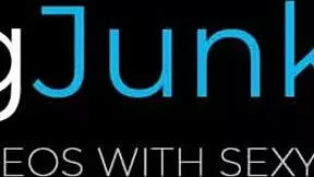 Does my blonde stepsister want to fulfill her desires with me?