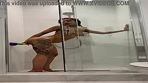 naked roxy showers and masturbates