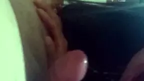 En Bata Me Mete La Verga En La Boquita Se Me Quita El Sueño Y Le Doy Una Buena Mamada Acabo Tan Candente Que Decido Montarlo Y Moverme Mucho Upss Te Corriste Dentro