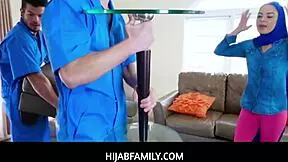 Mini Muslim Maya Bijou Double Fucked By Bambino And Mike Mancini Alternating Mouth And Pussy!