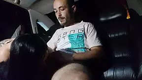 Esposa Gostosa Chupando O Corno Enquanto O Uber De Pau Grande Fode O Cu Sem D�