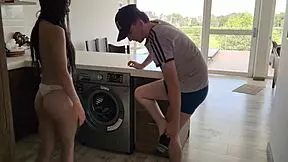 Vain Jotkut Amatöörit Hiipivät Naimassa Kolmea Tuntematonta