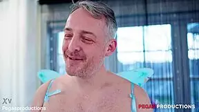 Pegas productions - la ptite blonde fourr� solide par julian august