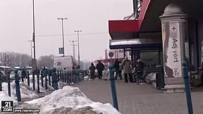 Storbrystet mormor Effie dykker ned i 18+ teen fitte med ivrige slikke vild gammel-ung kamp