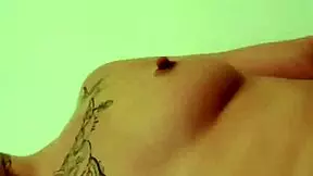 Belle petite Emy Angel plays with herself so sexy! 😍