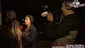 若い18+ティーン18+が公道で見知らぬ男をキャスティングピックアップ