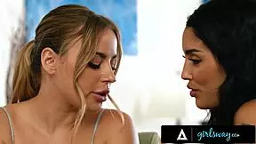 GIRLWAY - PAWG Anna Claire Clouds Catches Tattooed Vanessa Sky Watching Lesbian Action.