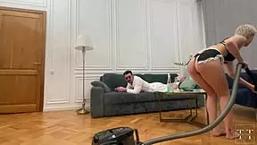 i saw the camera and gave myself in blonde roleplay sex on the sofa!