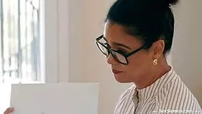 Teacher gives student a helping handjob