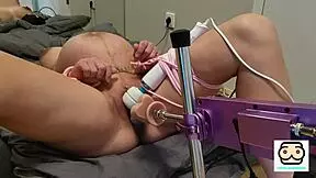 巨大おもちゃコレクションで濡れたミルフPOVアクション