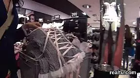 Kurba dobi blacked z grobim blowjobom in ogromnim kurcem