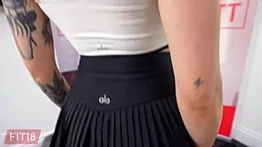 Stoječe jebanje in creampie za suho kanadsko skateboarderko Dylan Moore