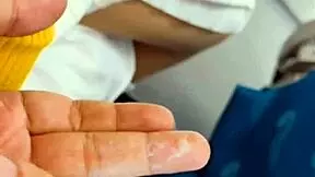 若いブルネットのガブリエラ・ロス、バックドアアクセスを許可