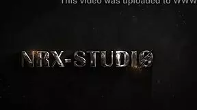 Miluju čůrání na své poslušné 18leté otrokyně sestry