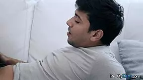 Laeti une débutante vétérante, petite 18+ european milf with natural tits