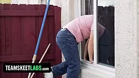 Bimbo girlfriend violet gems rides bf in cowgirl and doggystyle for creampie