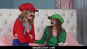 stepbros whip out dicks, sisters blow right away! 💦