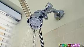 big booty babe feels pleasure taking it deep in pov quickie riding doggystyle